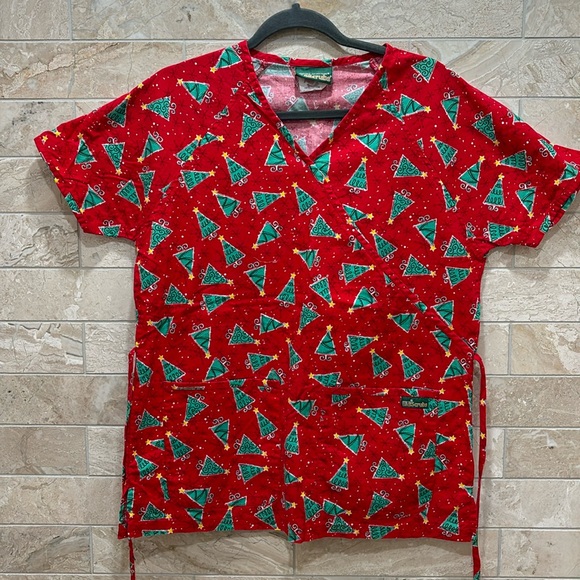 Christmas Holiday Scrub Top Red with Green Trees - Picture 1 of 4